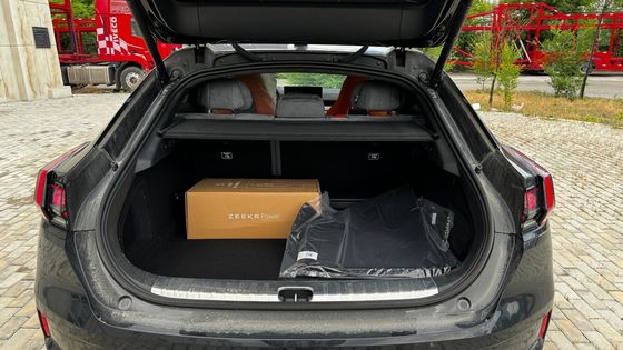 Geschlossene Karosserie Typ Zeekr 001 You Version 100kwh Schwarzes Auto mit HACCP-Zertifizierung
