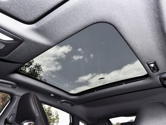 Changan Uni-V 1,5 t 5 Sitz Sedan Uni V Benzinwagen 1430mm 4720mm x 1838mm x 1430mm 1838mm