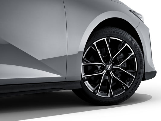 Changan Uni-V 1,5 t 5 Sitz Sedan Uni V Benzinwagen 1430mm 4720mm x 1838mm x 1430mm 1838mm