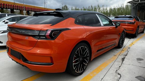 Hatchback Zeekr 001 You Edition 100 Kwh Orange Farbe mit Z-Sport 2024 produziert
