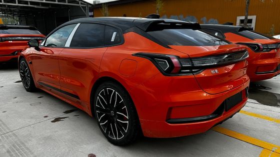 Hatchback Zeekr 001 You Edition 100 Kwh Orange Farbe mit Z-Sport 2024 produziert