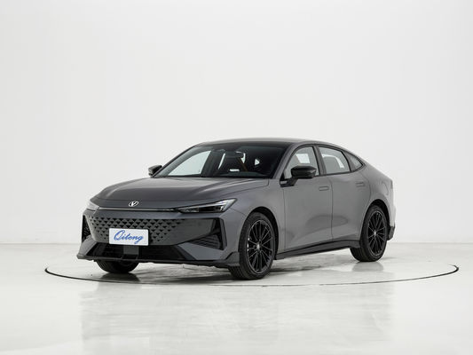 Uni-V Benzinwagen 5 Sitzplätze Individuelle Anfrage Changan Uni-V 1.5t Benzinwagen Limousine