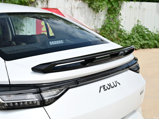 5 Sitzplätze 2023 Dongfeng Fengshen Yixuan Aeolus 1.5L Automatic Glory Edition geschlossener Karosserietypen