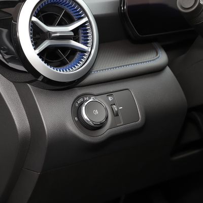 2024 Monza 1.3t Leichthybrid Automatik Benzinwagen Chevrolet Cruze Auto Gebraucht/ EV