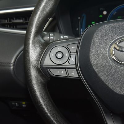 Toyota Corolla Cross 2.0L Intelligente Elektro-Elite-Edition mit zwei Motoren