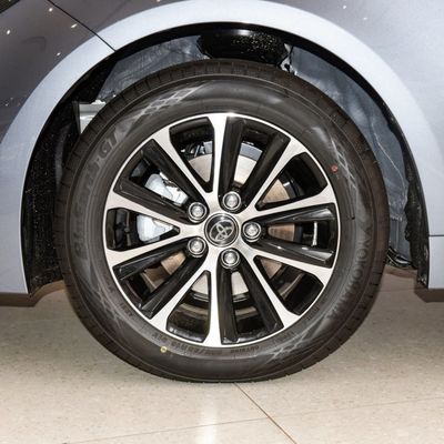 Maximalleistung 101kw Toyota Levin 1.8L Hybrid-Doppelmotoren Luxus-Edition Elektroauto