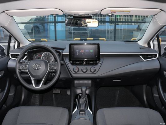 Fordern Sie eine Toyota Corolla Tnga CVT Pioneer Edition Limousine mit Anpassung