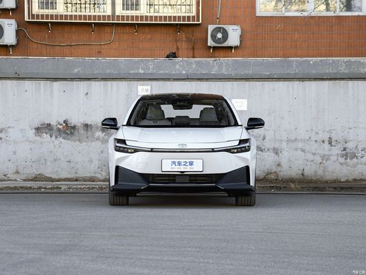 Online/Lokale Kundendienst Toyota Bz3 2023 616 km Langstrecken-Elektrolimousine