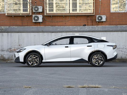 Online/Lokale Kundendienst Toyota Bz3 2023 616 km Langstrecken-Elektrolimousine
