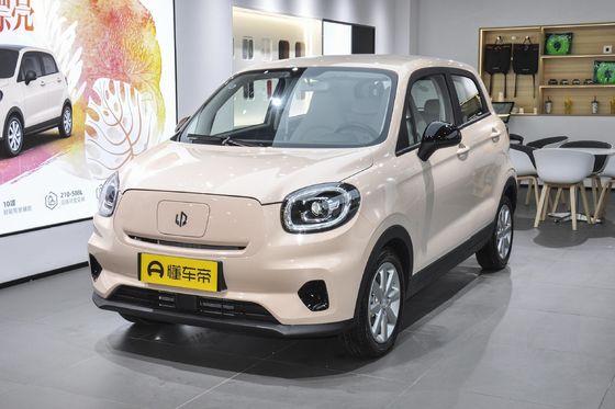 Geschlossene Karosserie und Sitze für 5 2022 Leapmotor T03 Amber Edition