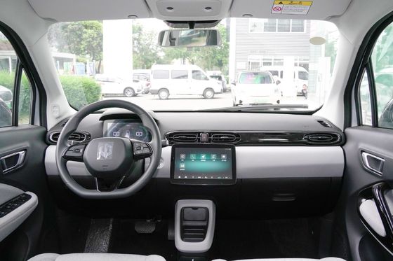 2022 White Jade Edition Leapmotor T03 mit 5 Sitzplätzen 5050x1902x1509