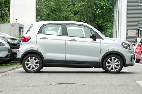 2022 White Jade Edition Leapmotor T03 mit 5 Sitzplätzen 5050x1902x1509