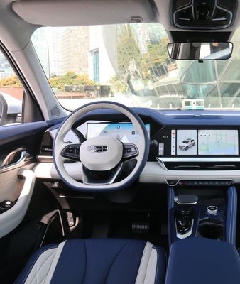 Geely Xingyue L 2023 4WD Flaggschiff SUV Edition mit Bremssystem 4WD 4745*1860*1745