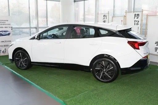 Geschlossene Karosserie Buick Velite Blue 6 Comfort Edition 430km 5 Sitzplätze und mehr für Bedürfnisse