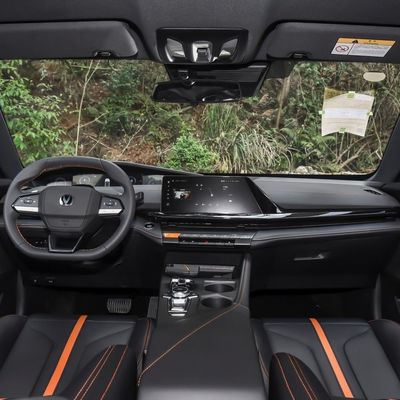 Limousine Changan Uni-V 1,5 t 5-Sitzer Benzinfahrzeug Maximalleistung Kw 173 PS Benzinlimousine