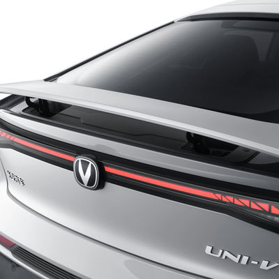 Limousine Changan Uni-V 1,5 t 5-Sitzer Benzinfahrzeug Maximalleistung Kw 173 PS Benzinlimousine