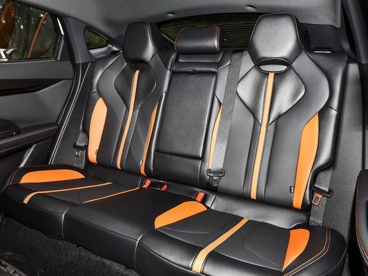 Automatisches Getriebe Changan Uni-V 1,5 t 5 Sitz Limousine Uni V mit 205 Km/h Höchstgeschwindigkeit