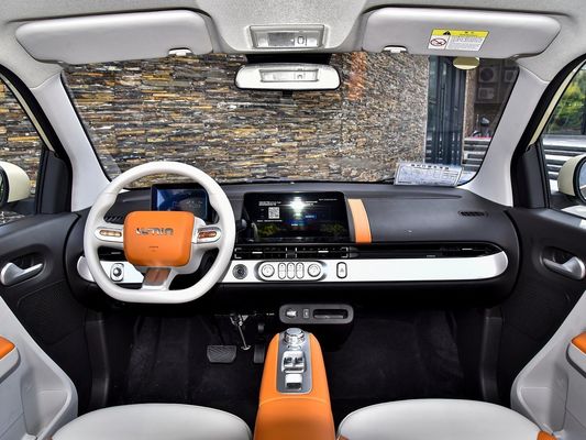 Kompaktes kleines EV Mini Elektroauto Mini Autositze 4 Changan Lumin 2023 155km/301km