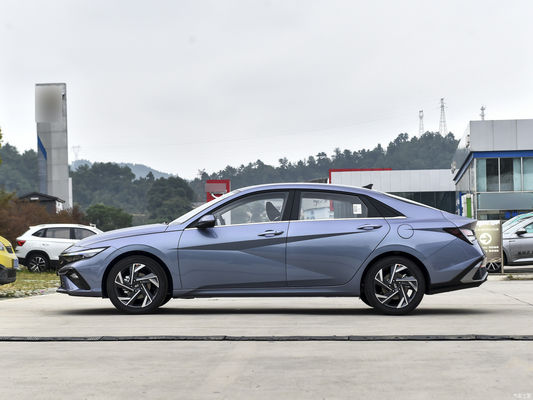 2023 Hyundai Elantra 1.5L CVT GlX Elite Edition Benzinwagen Weiße Außenfarbe