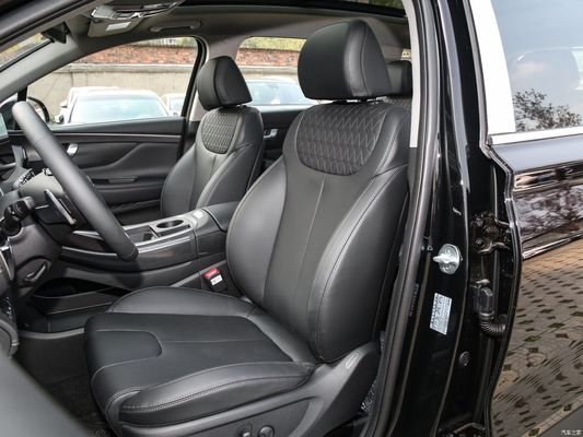 Linkssteuerung 2023 Hyundai Santafe Traveller 380t Gdi 4WD Lux Htrac Version 6 Sitzplätze