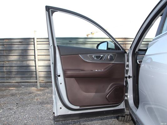 Benzinwagen SUV 5 Sitzplätze Chery Tiggo8 PRO 290t 2WD Vast Edition mit individueller Anfrage