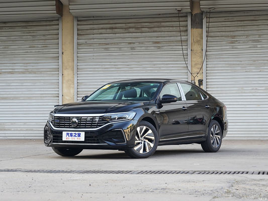 Modell 2023 VW Passat PHEV Langlebigkeit Luxuslimousine für Kundenanforderungen