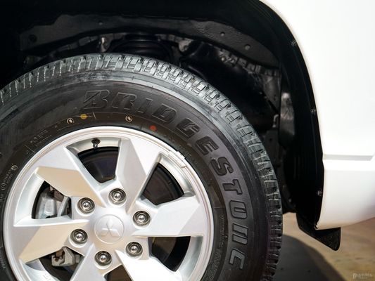 Anpassung Pickup Dieselfahrzeug Mitsubishi L200 2023 2.3t Tanqu Höchstgeschwindigkeit 171 Km/h