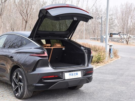 Elektrofahrzeug EV Rising Auto R7 2023 Flaggschiff Höchstgeschwindigkeit Km/h 200