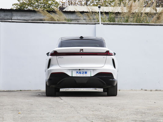 Rising Auto R7 Screen Master PRO 2023 Elektrofahrzeug EV mit 5 Sitzplätzen und Langstrecken