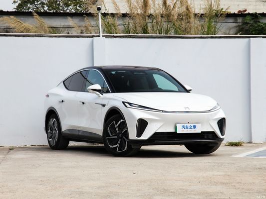 Rising Auto R7 Screen Master PRO 2023 Elektrofahrzeug EV mit 5 Sitzplätzen und Langstrecken