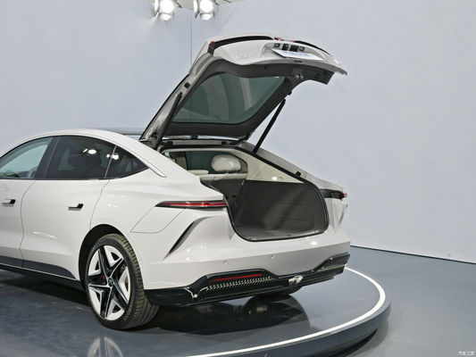 Elektrofahrzeug EV Hatchback Rising Auto F7 2023 Langstrecken-Pro-Auto mit und 5 Sitzplätzen