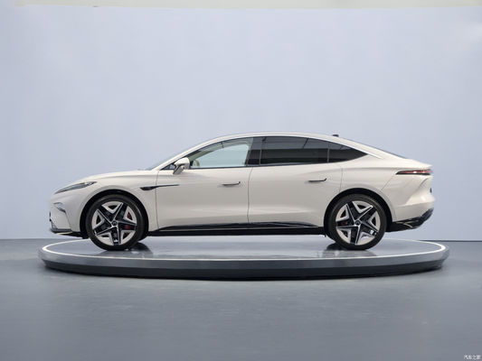 Elektrofahrzeug EV Hatchback Rising Auto F7 2023 Langstrecken-Pro-Auto mit und 5 Sitzplätzen