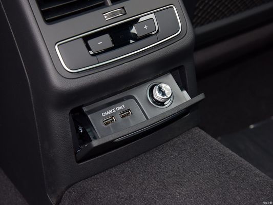 Audi A4l 2023 45tfsi Quattro Ausgewählte Dynamische Version Limousine mit Automatikgetriebe