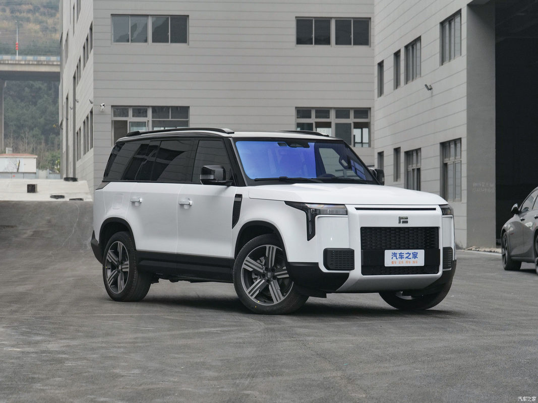 Fahrzeug-SUV-Bereich Erweiterte Re EV Polestones 01 6-Sitzer Automatischer Hubraum 1000-1600CC