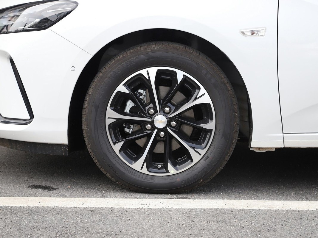 2024 1.3t Mild Hybrid Edition Auto mit Hubraum 1000-1600CC und FWD Drive Monza
