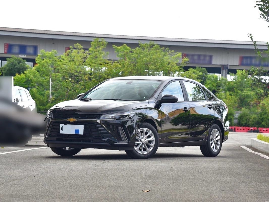 Chevrolet Monza 1.5L Schwarz Enjoy Edition 2024 Modell Limousine Handgetriebe und Struktur