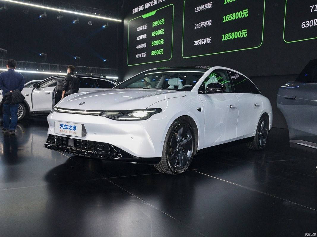SUV Elektrofahrzeug EV Leap C01 2023 630 4WD Leistung Höchstgeschwindigkeit 180 Km/h Struktur