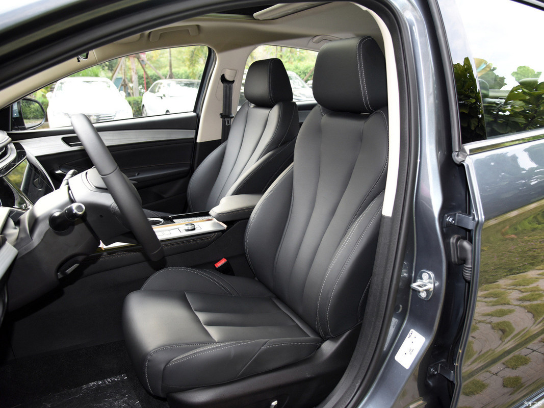 Benzinwagen Chery Arrizo5 Plus 2021 Ozawa 1.5L CVT Xing PLUS mit Kundendienst