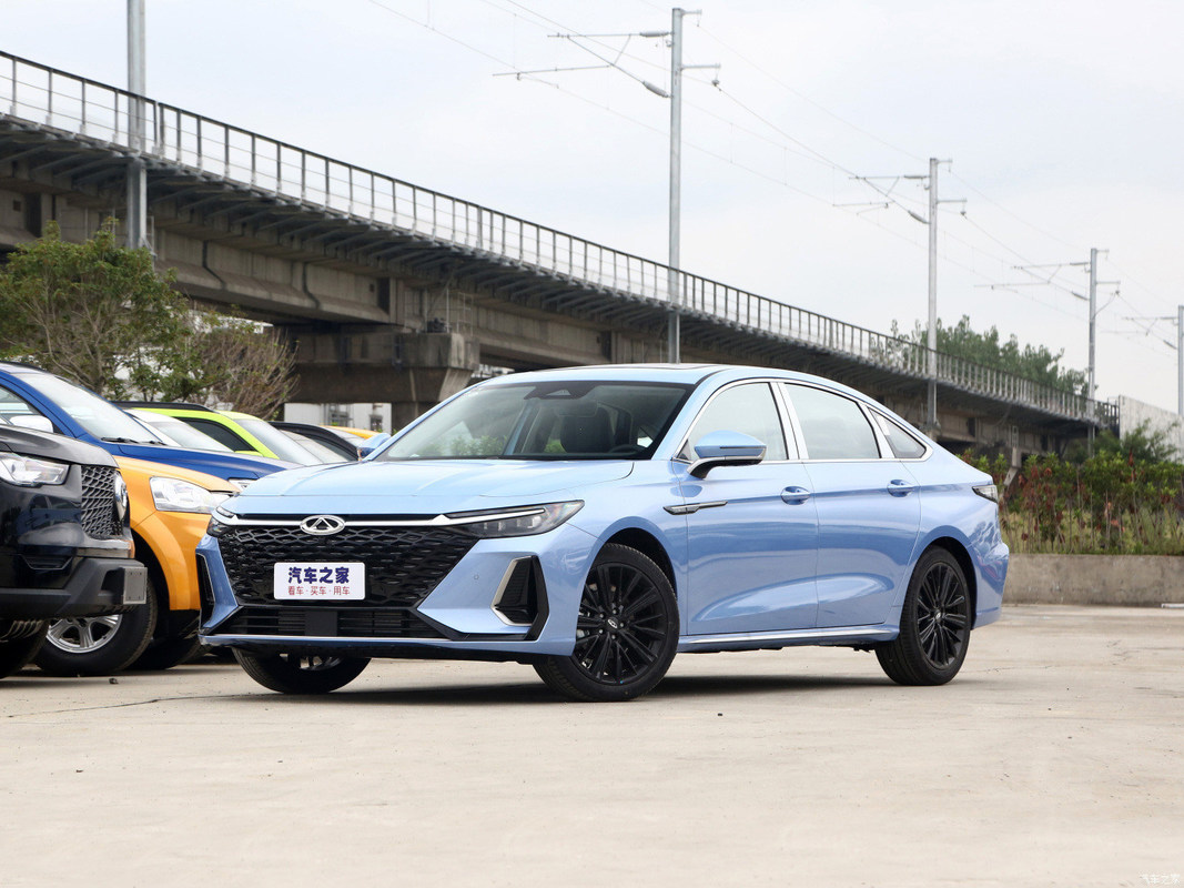 Chery Arrizo 8 DCT Benzinwagen mit 5 Sitzplätzen und Online/Lokalem Kundendienst