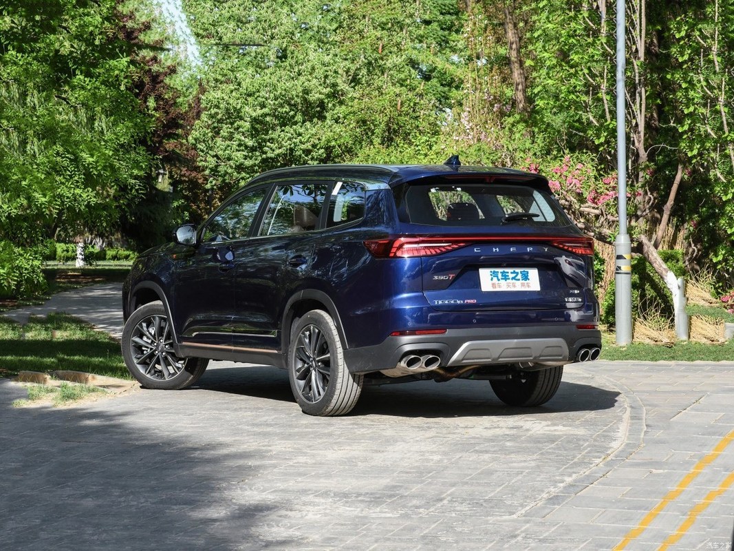 SUV Chery Tiggo 8 PRO 2WD 290t Benzinwagen Linkslenkung für Kundenbedürfnisse