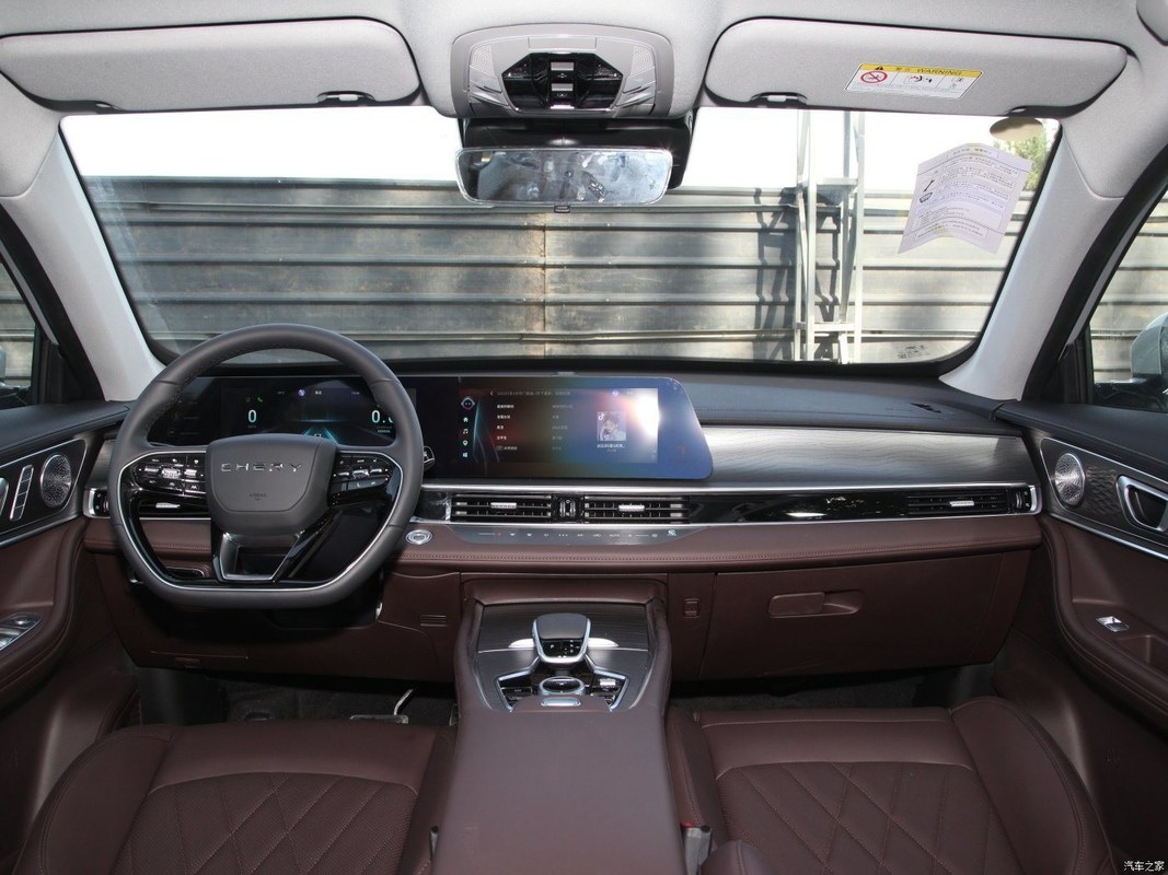 Erschwinglicher Chery Tiggo 8 PRO SUV 5 oder 7 Sitzplätze EPB Bremssystem und Benzinmotor