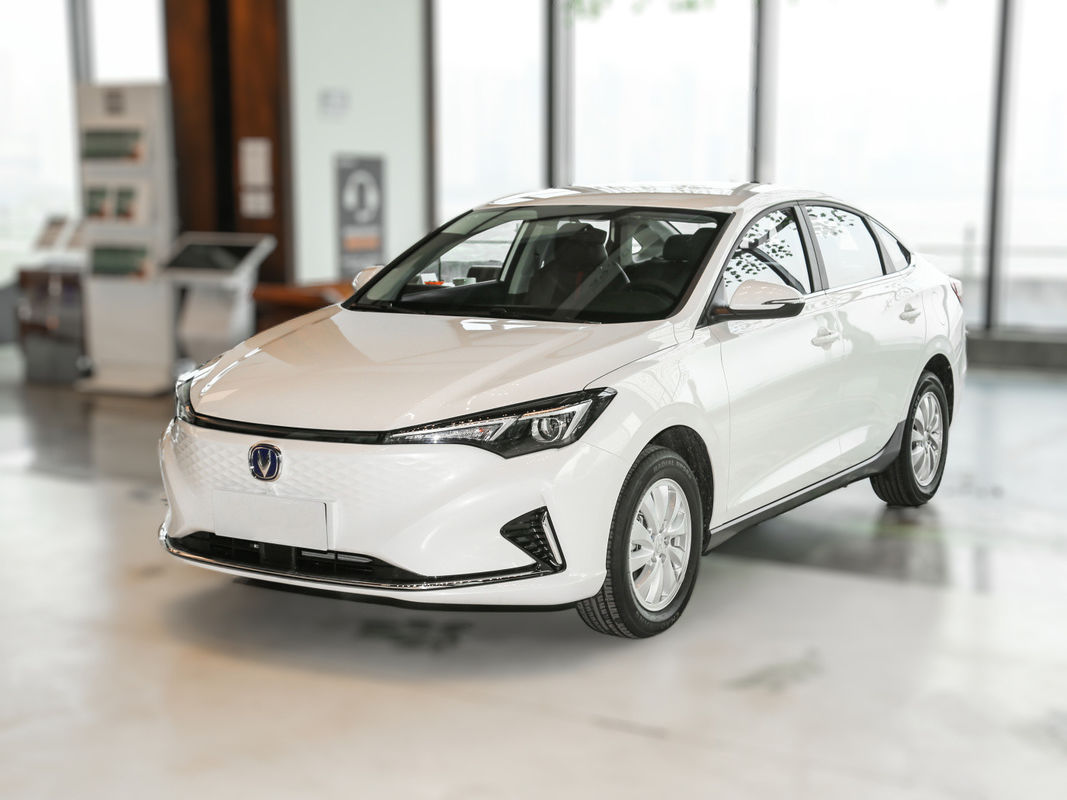 Mcpherson Unabhängiges Fahrwerk und Höchstgeschwindigkeit von 145 km/h 2022 Changan Eado EV460 EV Car