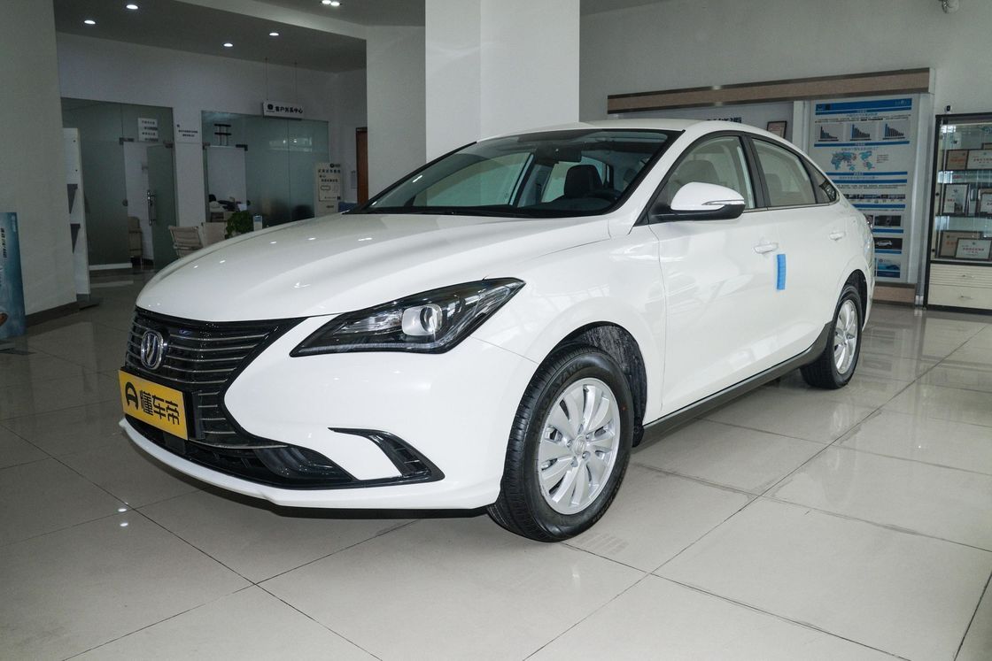 SUV Changan Eado Energy 2022 EV460 Intelligent Ride-Hailing Edition mit rein elektrischem Motor und LiFePO4-Batterie