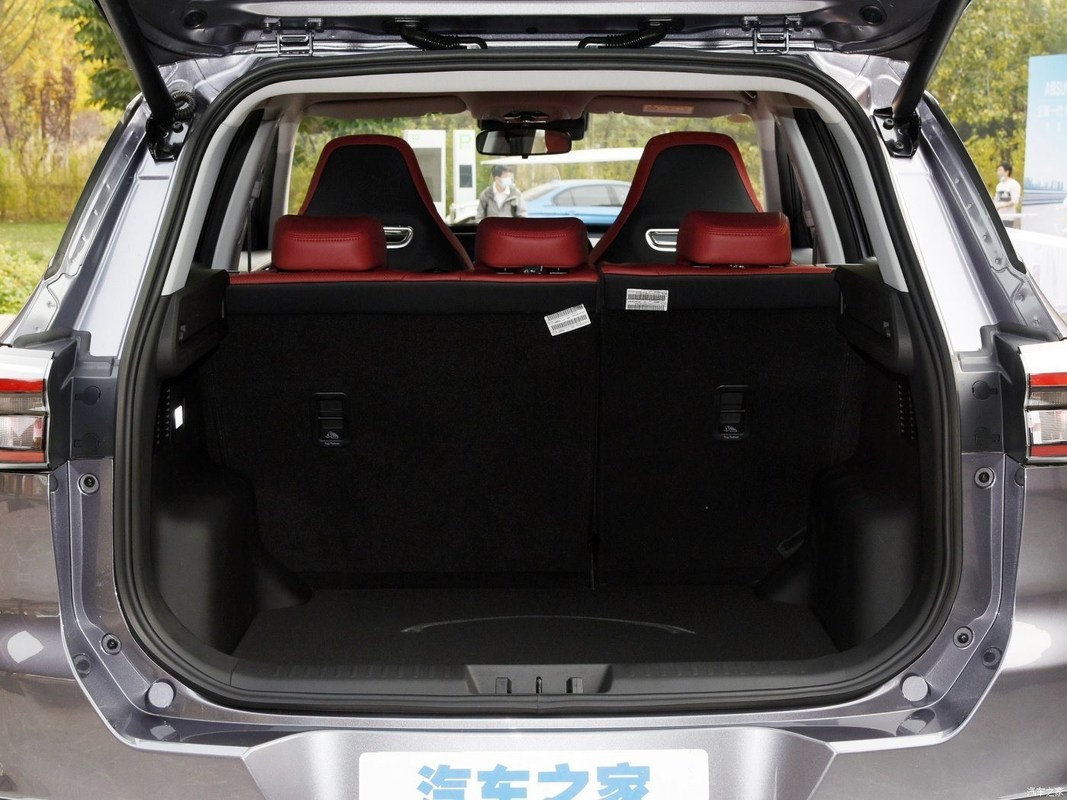 Automatischer Chery Tiggo 7 Plus 1,5 t CVT Dignity Benzinwagen Höchstgeschwindigkeit 186-200 Km/h