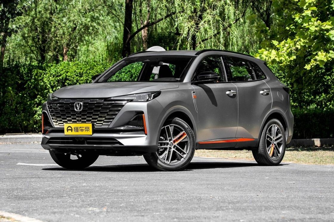 Changan CS55 Plus 2022 zweite Generation 1.5t automatischer Sturm Grau limitierter Auflage