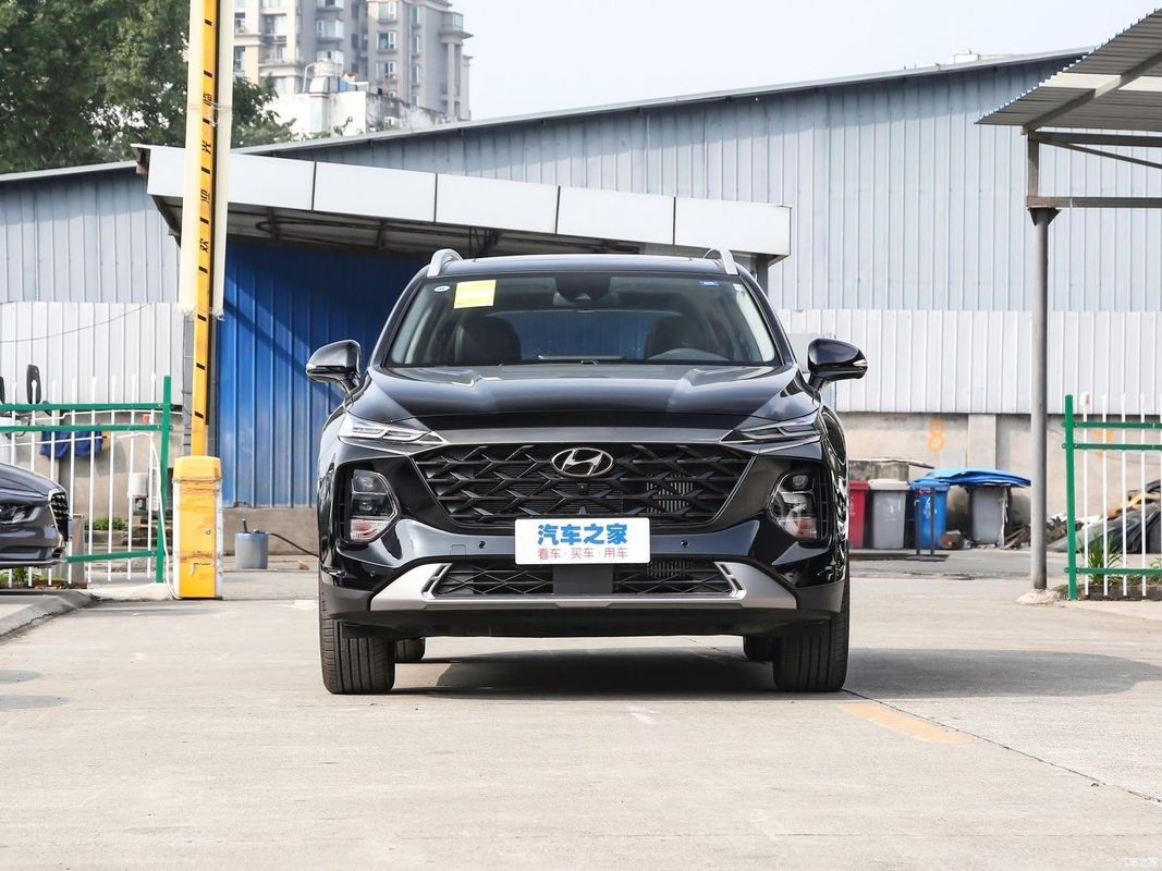 Linkssteuerung 2023 Hyundai Santafe Traveller 380t Gdi 4WD Lux Htrac Version 6 Sitzplätze