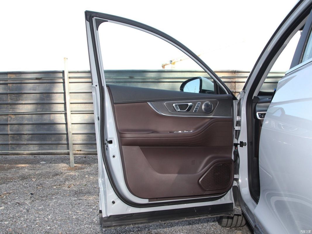 5 Sitzplätze Individuell angeforderter SUV Chery Tiggo8 PRO 390t 4WD Vast Edition Benzinwagen