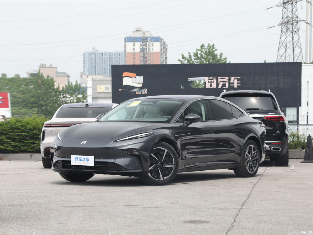 Elektrofahrzeug EV Hatchback Rising Auto F7 2023 Cltc reine elektrische Reichweite Km 576